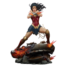 Wonder Woman - Saving The Day Premium Format Statue