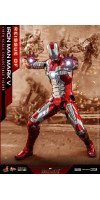Iron Man 2 - Iron Man Mark V (5) 1/6th Scale Hot Toys Die-Cast Action Figure