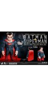 Batman vs Superman: Dawn of Justice - Batman Artist Mix Hot Toys Figure