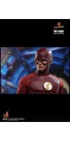 The Flash (2014) - The Flash 1/6th Scale Hot Toys Action Figure