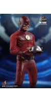 The Flash (2014) - The Flash 1/6th Scale Hot Toys Action Figure