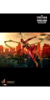 Marvel’s Spider-Man (2018) - Spider-Man Iron Spider Armour 1/6th Scale Hot Toys Action Figure