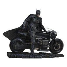 The Batman - Batman Premium Format Statue