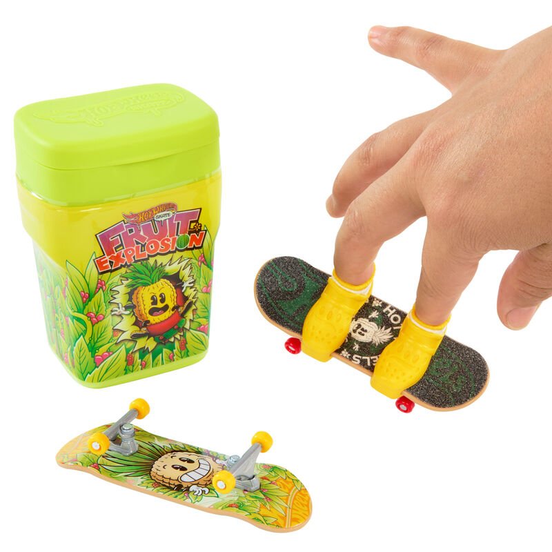 Hot Wheels Skate box of chewing gum + 2 assorted skateboards - Image 3