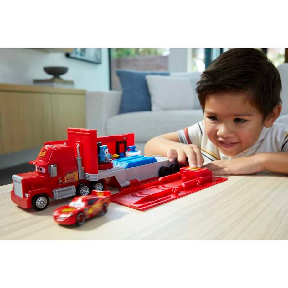 Disney Cars Transforming Mack playset - Image 3