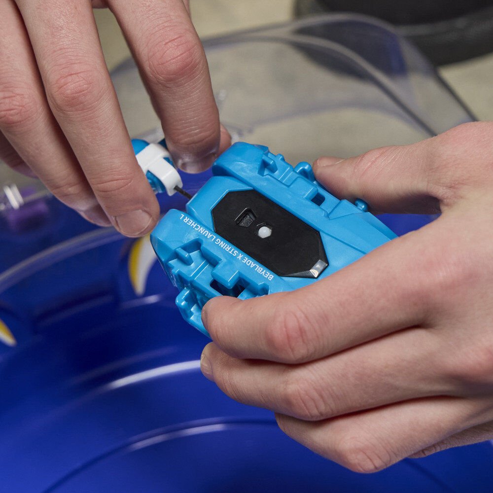 Beyblade X Cobalt Dragoon 2-60C Premium set launcher with rope and top - Image 3
