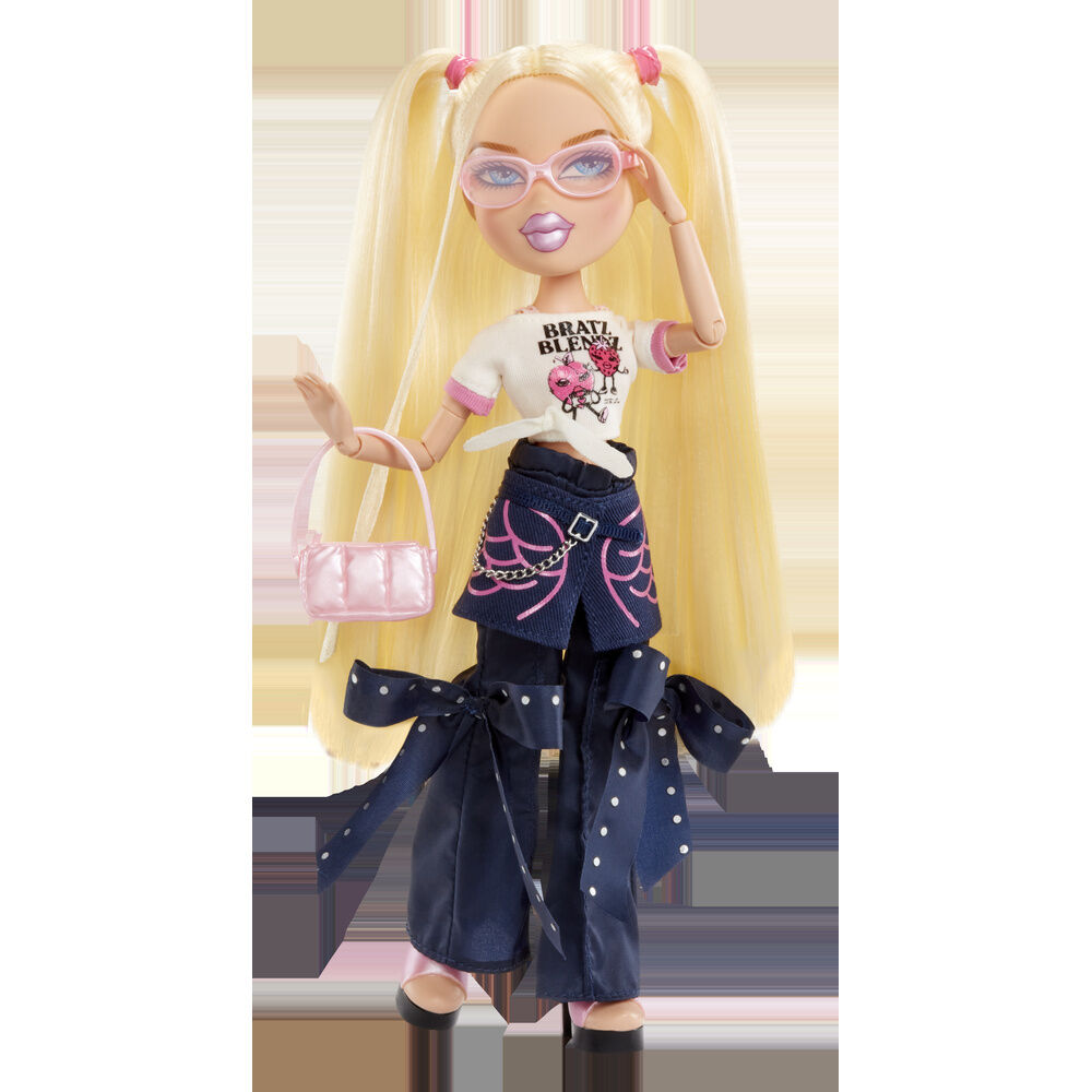 Bratz Stylin Cloe doll + t-shirt - Image 2