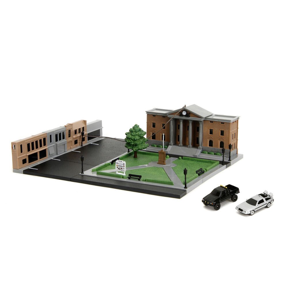Back To The Future Hill Valley Court Square diorama replica - Image 2