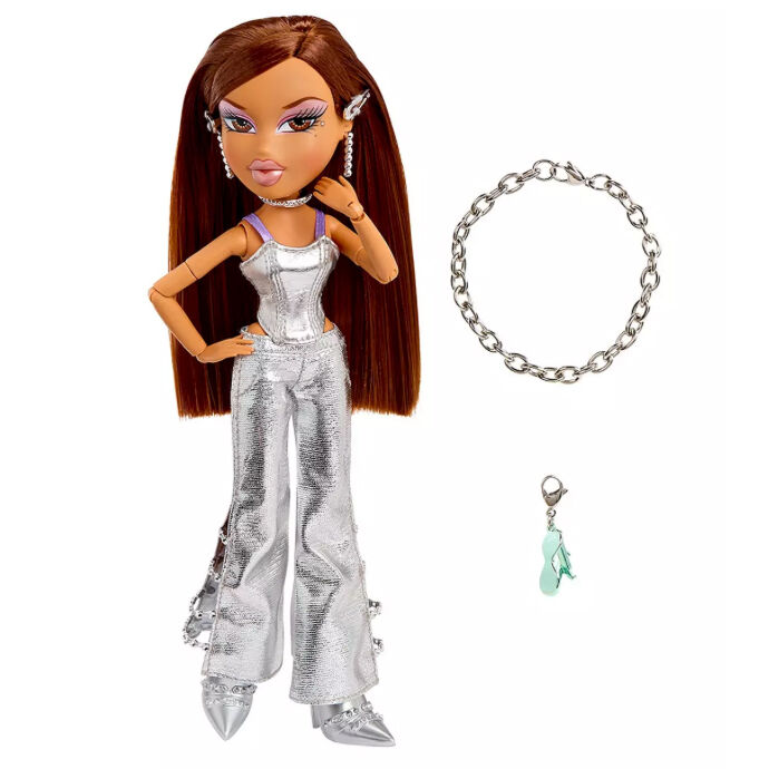 Bratz Stylin Charmz + Yasmin doll - Image 3