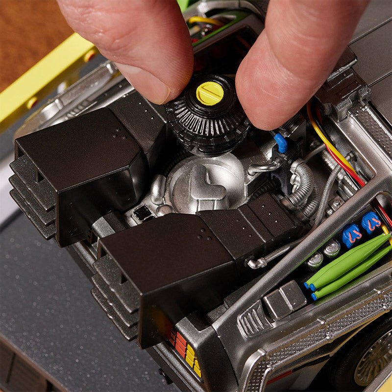 Back to the Future DeLorean Advent Calendar figure - Image 5