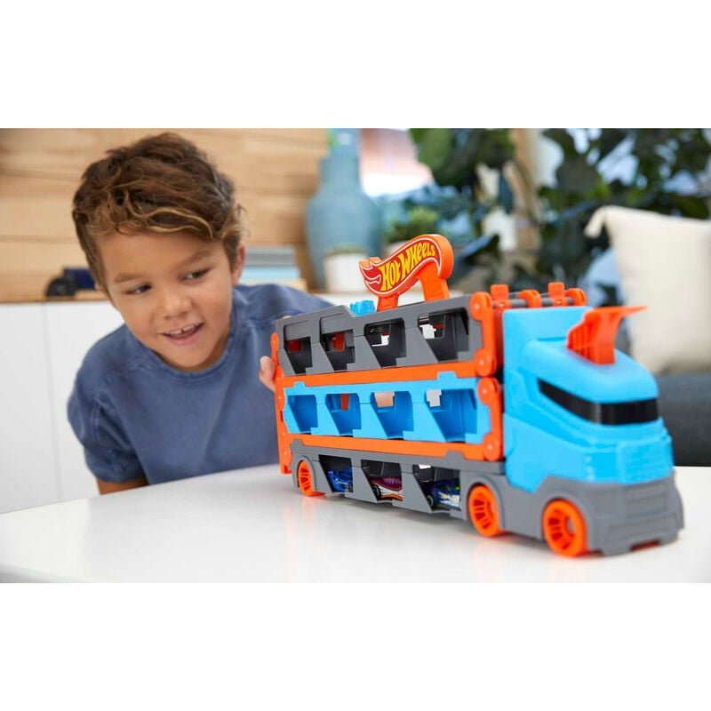 Hot Wheels Speedway Hauler - Image 3